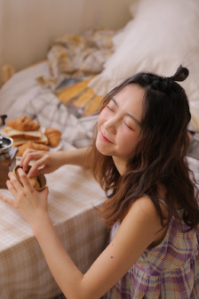 巨乳童颜