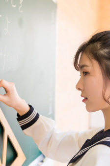 小小的追球
